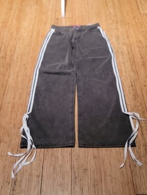 Edikted Wide-Leg Pants with Side Stripe and Ties